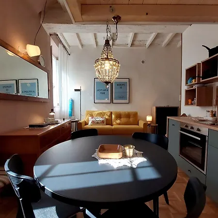 Parmaoltretorrentelovely Apartment